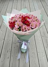 Букет цветов из:  Альстромерии #REPLACE_PRED# Мельчевке