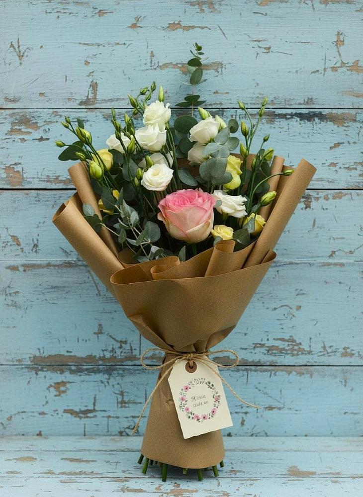 Букет цветов из: Розы и Лизиантусы в Мельчевке