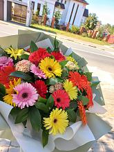 Букет цветов из:  Герберы #REPLACE_PRED# Мельчевке
