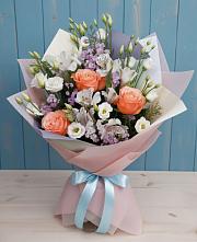 Букет цветов из:  Лизиантусы, Розы, Альстромерии и Гипсофила в Мельчевке