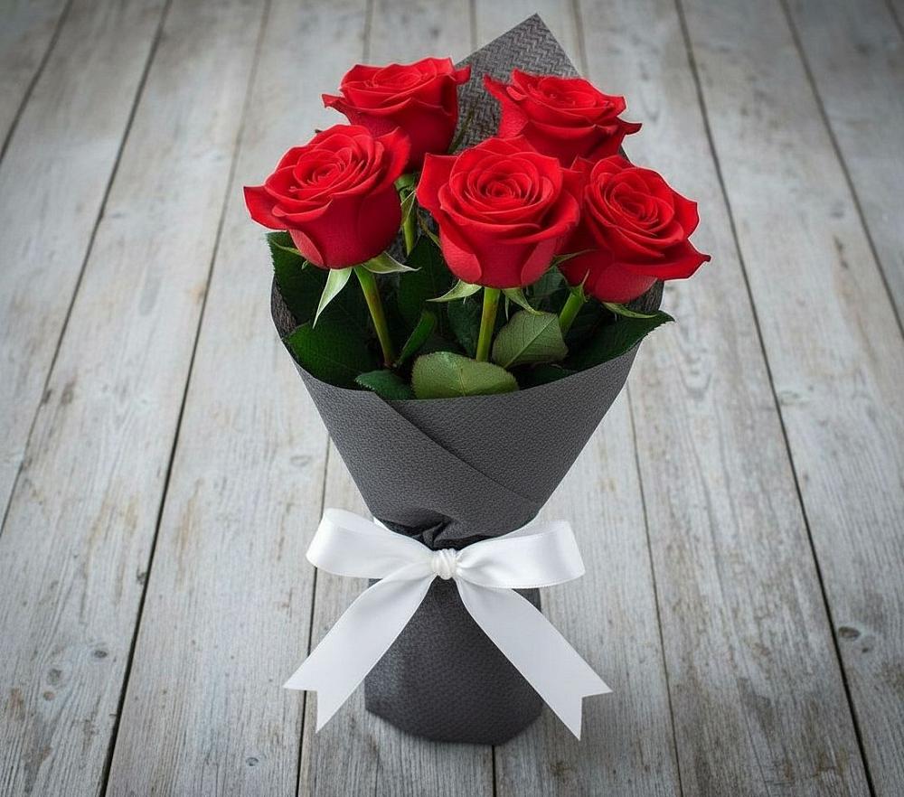 Букет 5 Красных роз Эдлесс Лав в Мельчевке