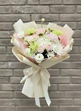 Букет цветов из:  Гвоздики, Розы, Лизиантусы и Хризантемы в Мельчевке
