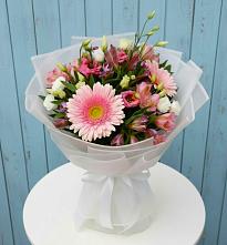 Букет цветов из:  Герберы, Альстромерии и Лизиантусы в Мельчевке