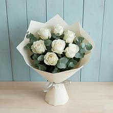 Букет Белые розы в Эвкалипте в Мельчевке