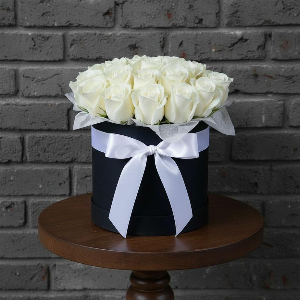 Цветочная композиция из Розы в шляпной коробке в Мельчевке