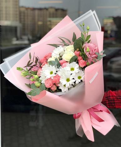 Букет цветов из: Розы, Лизиантусы и Хризантемы в Мельчевке