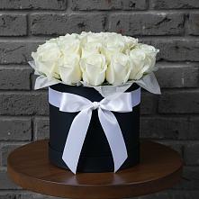 Цветочная композиция из Розы в шляпной коробке в Мельчевке