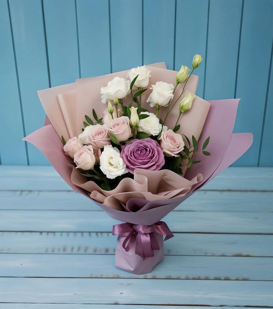 Букет цветов из: Розы и Лизиантусы в Мельчевке